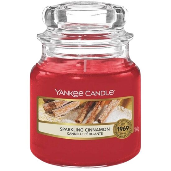 Střední vonná svíčka Yankee Candle Surprise