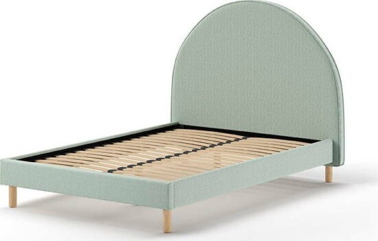 Zelená čalouněná jednolůžková postel s roštem 140x200