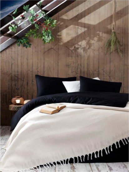 Světle béžový bavlněný přehoz přes postel Galina Beige