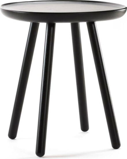 Černý odkládací stolek z masivu