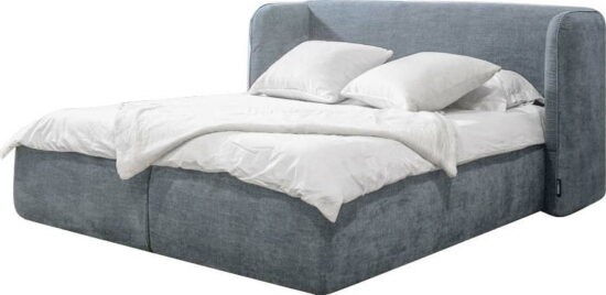 Světle šedá čalouněná dvoulůžková postel s úložným prostorem s