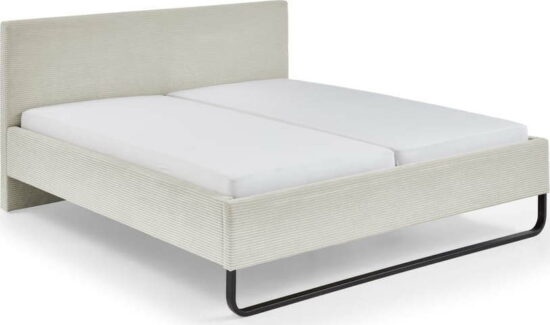 Béžová čalouněná dvoulůžková postel 180x200 cm