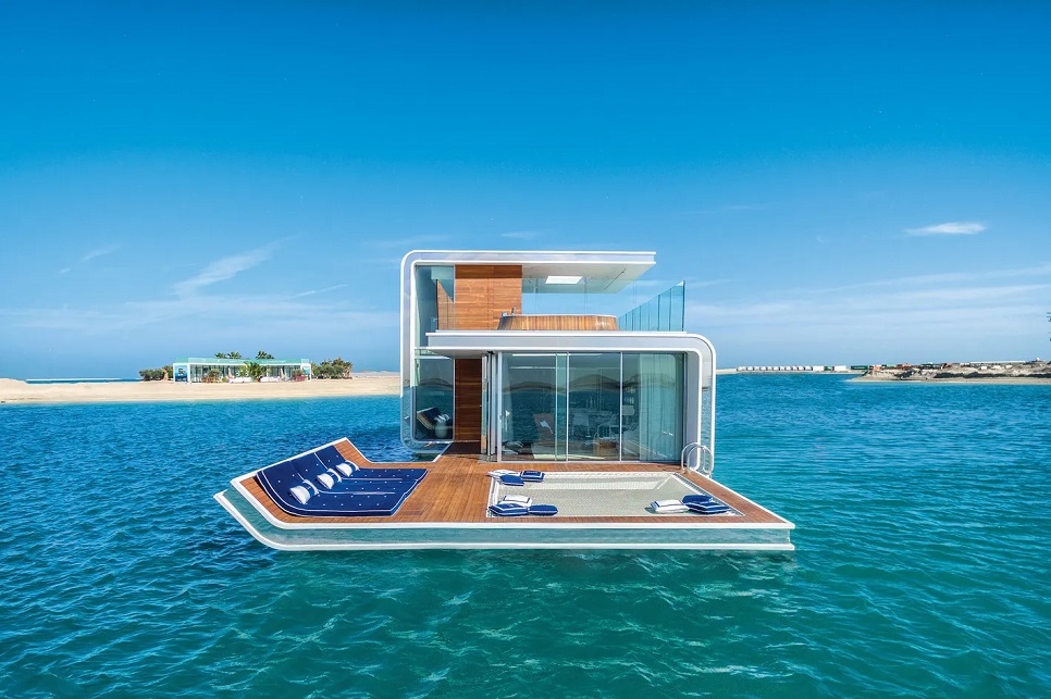 Plovoucí dům na vodě poblíž perského zálivu mění pohled na chápání luxusu